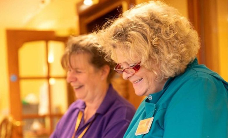 What Do Hospice Volunteers Do? 6 Ways To Support A Hospice